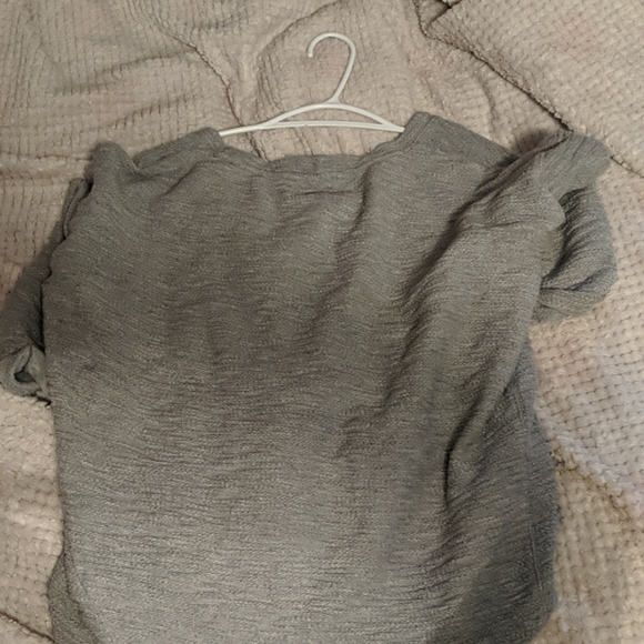 Sweaters - Picture 1 of 2